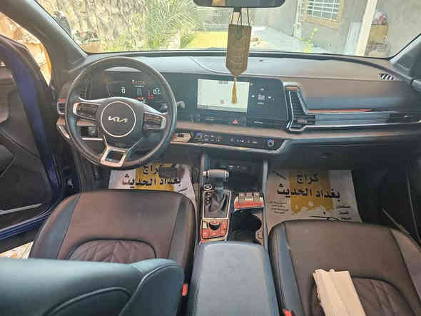 السلام عليكم 
سبورتج وارد امريكي 
موديل ٢٣ 
رقم بغداد باسمي 
ماشية ٢٠ حقيقي 
حادث مرفق بالصور مع رقم شاصي 
السعر ٢١٥ وبيها مجال قليل 
استفسار اكثر اتصال ***********
