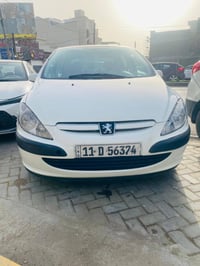 للبيع بيجو فرنسي 307 موديل 2005 كير  ومحرك لووك حداديه امامي خلفي جديد...