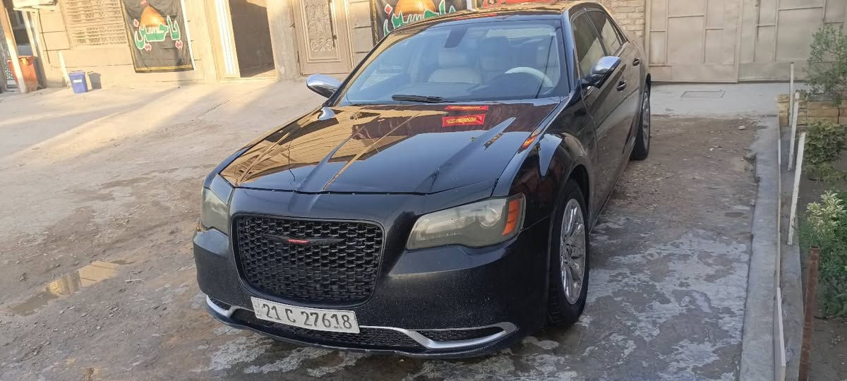 السلام عليكم اوباما مديل 13
رقم سليمانية بسمي رقم جديد 
حادثة جاملغ خلفي وباب بدون 
دواخل بدون كص 
صدر امامي خلفي جديد 
صدر خلفي عربانة مال 23 محورة 
داخل بيجي كير ماوس شاشة جبيرة 
تبريد  ثلج  
تشغيل عن بعد 
لايت زنون نهار 
كشن كهربائي 
سيارة سرفس ما مشتغل بية 
مكاني بغداد البلديات 
*********** 
السعر 160  
سيارة نقص برغي ما بية جاهزة
