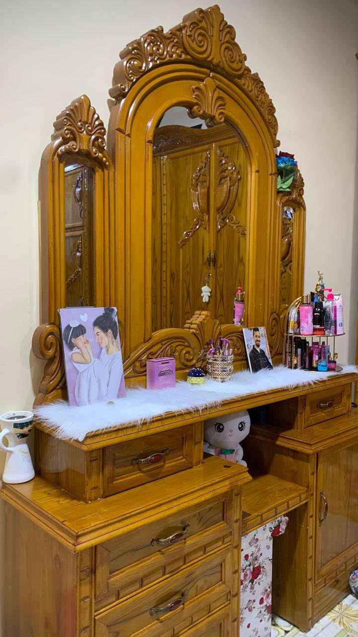 السلام عليكم غرفه اخشاب صاج تركي طابقين ما مستخدمه واجد تجي شوف بعينك عنواني بصره ابو الخصيب ***********سعر مليون و٧٠٠ وبيها مجال
