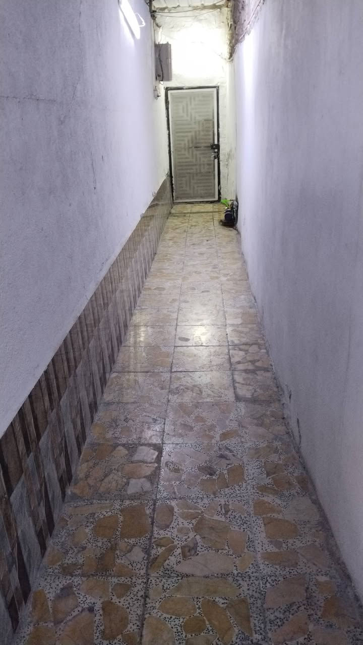 نصف قطع للبيع قطاع 41 ***********
