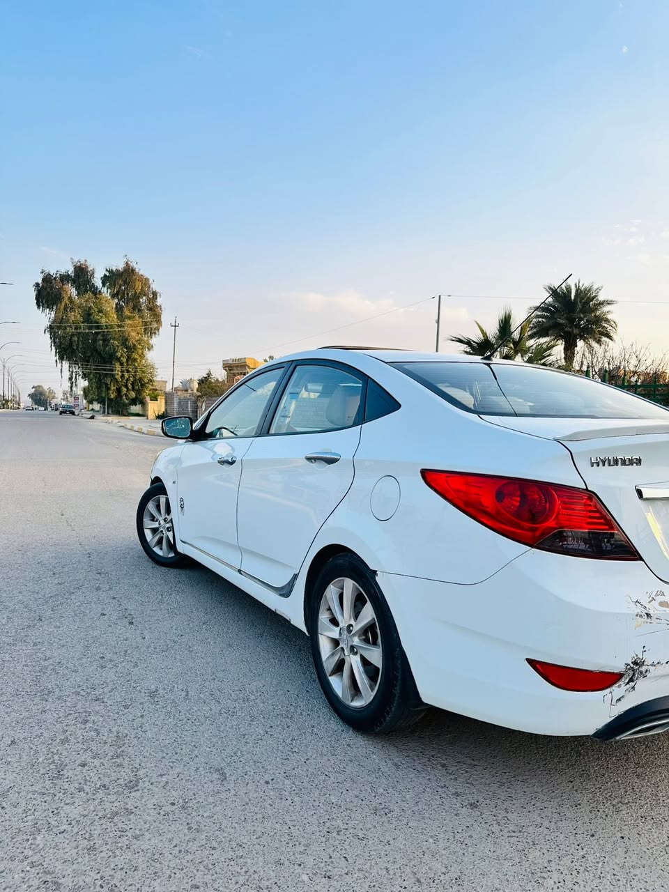 السلام عليكم سياره اكسنت موديل 2012 فول مواصفات كلين بدون ضرر كير محرك شرط تبريد ثلج مسجله بغداد مشروع وطني السعر 105 وبيها مجال  ***********
