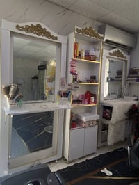 ٢ مرايات • فاترينا • كرسي