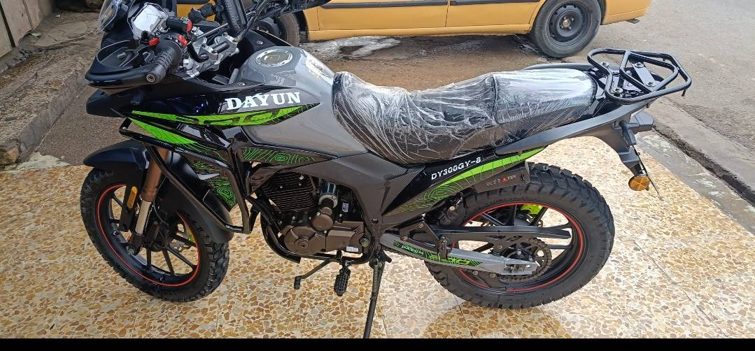 دراجه ادفنجر موديل 2026 دراجه نضيفه بمعنى الكلمه هاي ثاني تبدليه دهن كفاله عامه 300 سيسي  رقم وسنويه رقمها اربيل واذا تريد مداور لازم تروح لاربيل سعرها 4200 وبيها مجال حك الجيه والي ما يشتري رجائا لا يخابر ***********
