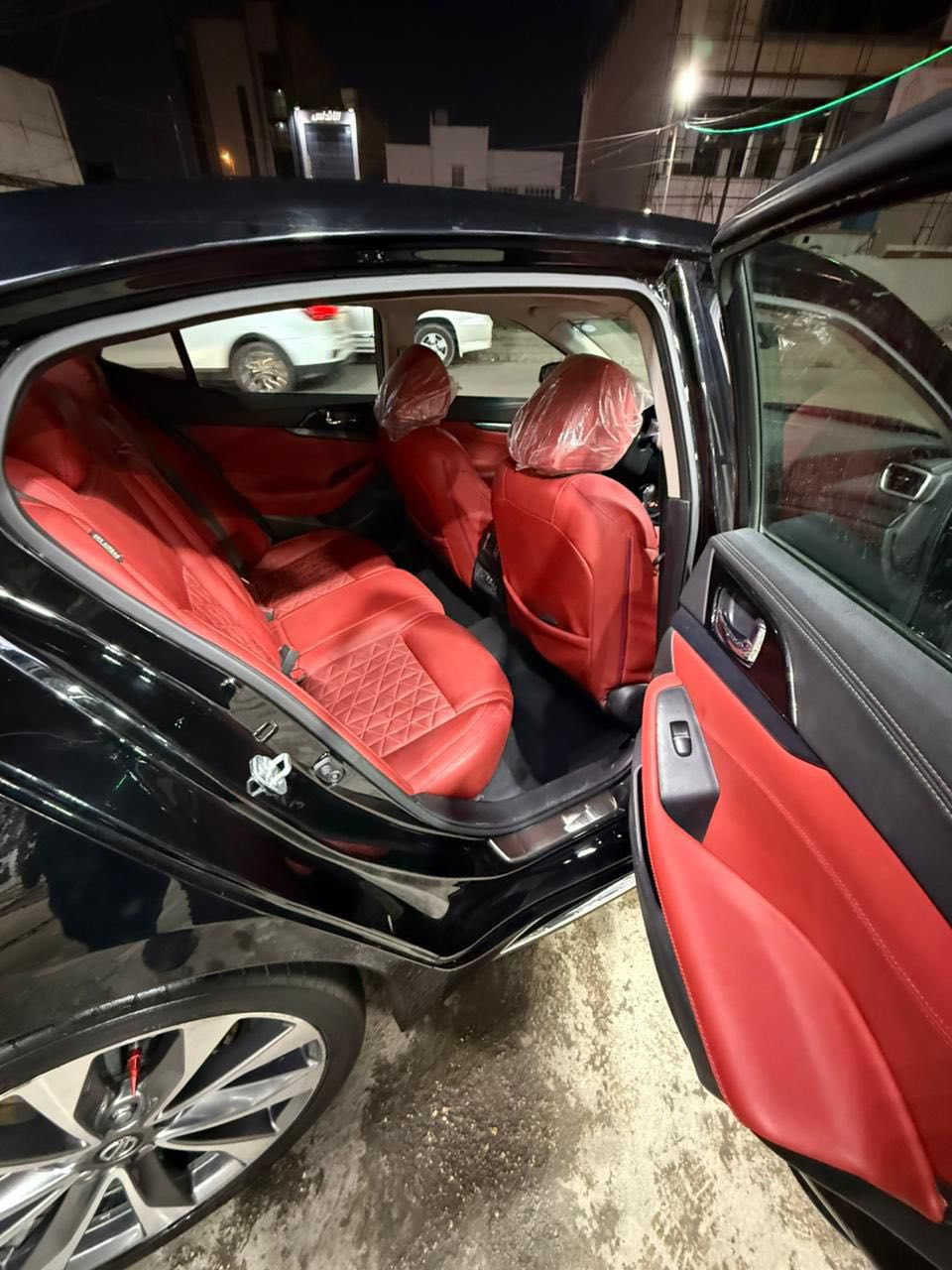 نيسان مكسيما ٢٠٢٢
داخل احمر فئة بلاتينوم. 

اعلى مواصفات بالنيسان 

سيارة لات زنون عدسة 

فتحة سقف كامرات ٣٦٠ درجة 

تنبيه مسار حساسات 

 محرك ٦ سلندر 

مثبت سرعة ابل كار بلي واندروريد. 

تدفئة وتبريد كشنات 

رقمي ***********

للاستفسار الاتصال على الرقم ماكو فقط الاتصال على الرقم 
مكان السياره بغداد
