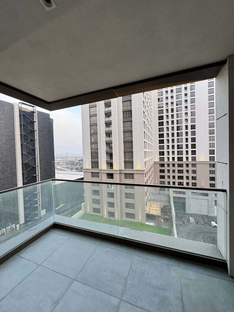 شقة الايجار في بوليفارد غرفتيين و صالة فارغ مساحة ١٤٨ م 
*********** أربيل, العراق
