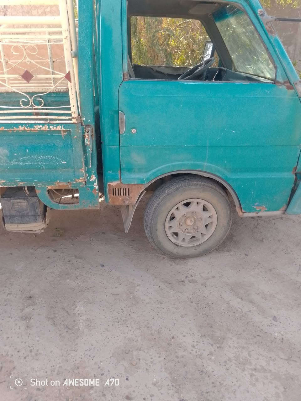 كيا بنگو للبيع موديل 93 رقم دولي الانبار السنويه لل 30 مكانها التاجي السعر 33 بيها مجال محرك بيه صرف قليل الباقي كله كفاله رقم الموبايل ***********
