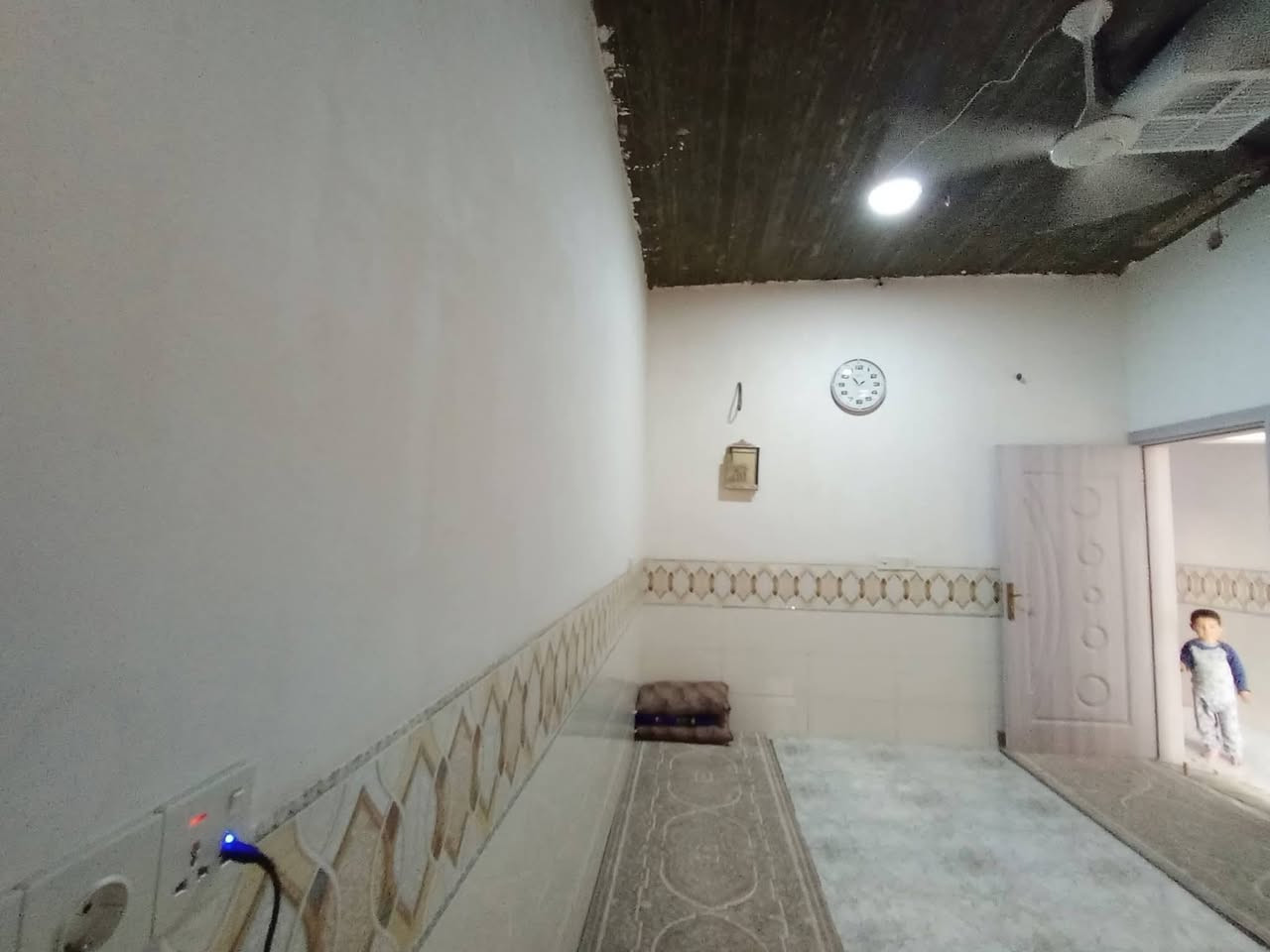 (1707)
#دار طابو طابق واحد للبيع
#المساحة / ١٠٠ متر واجهة ٥أمتار
#العنوان / كركوك شركة طارق قطاع ٧٧ فرع مقابل المستوصف
#السعر / 70 مليون
#للاتصال / ***********
