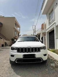 جيپ گراند شيرؤكى ٢٠٢١ مواسه فات ليمتد گێرمه كينه و كاره باى به شه رت ي...