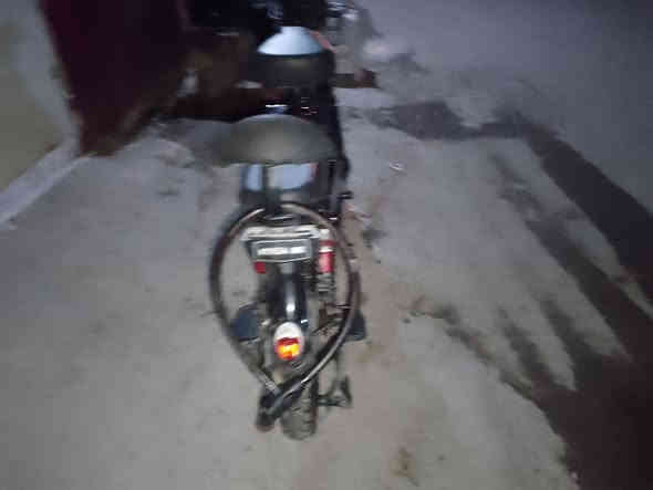 سلام عليكم عدي دراجة للبيع سعر 125 طافية وياهة شاحنتهة كاملة كفراتهة مكان بغداد مدينة الصدر رقم الهاتف ***********
