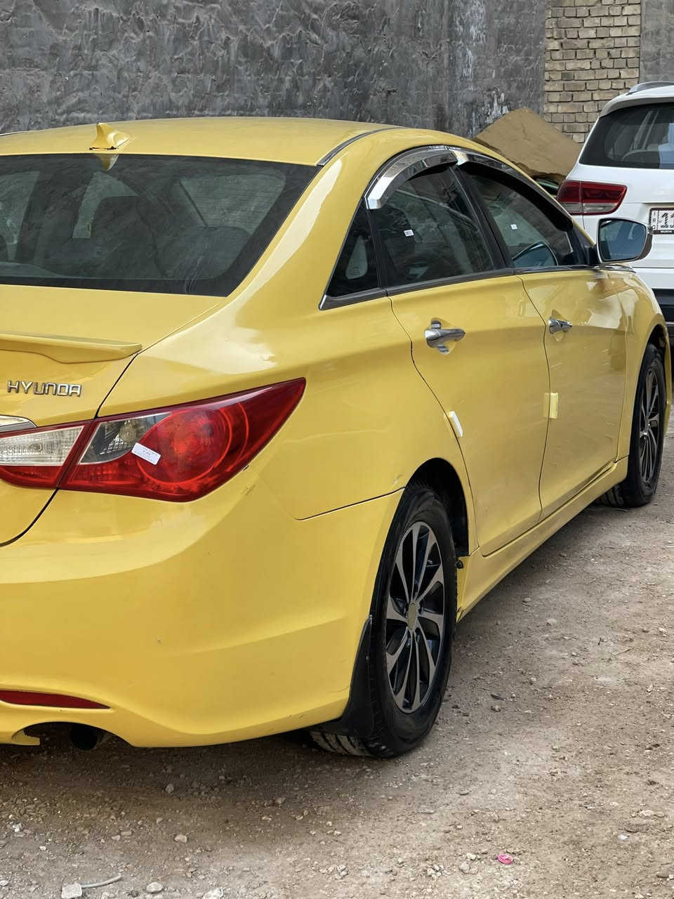 سلام عليكم سوناتا للبيع موديل 13السياره فول مكينه وكير حداديه مكفول ما عده حادث باب العبري مبدله اصليه والباقي ليبل واحد 
مكلف بالنشر
***********
