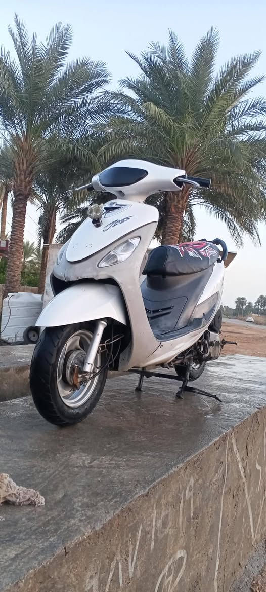 السلام عليكم دراجه ماكس منغولي للبيع محرك خير من الله نكره باي وقت السعر 500 وبيه مجال المكان محاويل ناحيه الإمام يم علي ابن الحسين الرقم *********** متواجد خاص ❤️
