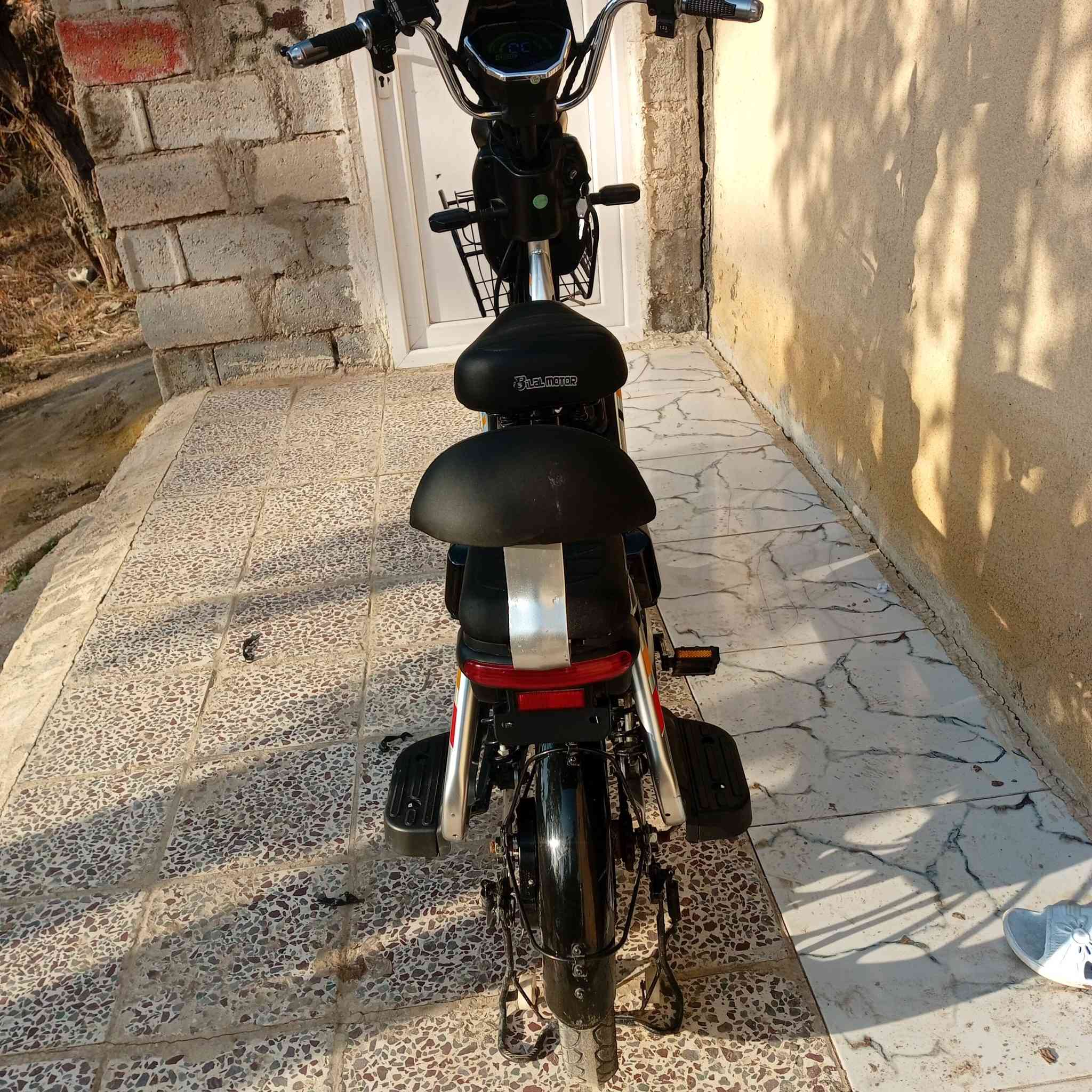 السلام عليكم باسكل شحن للبيع ست بطاريات الباسكل صارله شهر مستخدم بعده جديد مابي اي نقص السعر 550الف وبي مجال شويه مكاني كربلاء الحسينيه
***********
