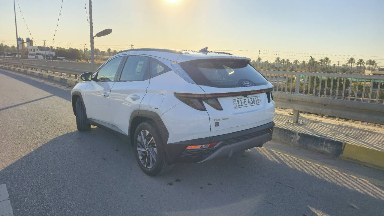 سلام عليكم للبيع توسان موديل 2024 كفاله عامه  رقم بغداد بسمي 
مفتاح التشغيل بصمة
تشغيل عن بعد قطعتين تبريد
هاند بريك بصمة اشارة في المرايا الجانبية
ويل كب 18
شاشة (Apple Car play - Android Auto)
كاميرا دوارة المقاعد الأمامية كهرباء
داخل مخمل بيجي مثبت السرعة Cruise
لايت زينون + LED حساسات ضغط اطارات 
‏نظام ABS  أوتو هولد - Auto Hold
ايزوفكس - ISOFEX نظام مانع الانزلاق
نظام نزول المنحدرات  شاحن هاتف Wairlees
بردات أبواب 
ماشيه ٤٢ السعر٢١٨ وبيه مجال مكان كربلاء 
*********** اتصل وبيك خير وتدلل
