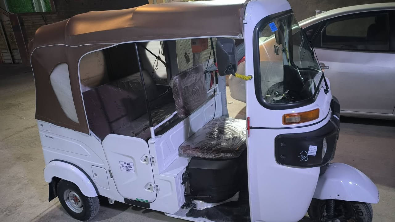 السلام عليكم 
تكتك للبيع موديل 21 شهر 6 اوراق اوراق 
التكتك بيها ضربه خفيفه موضحه بلصوره
*********** السعر 6800
