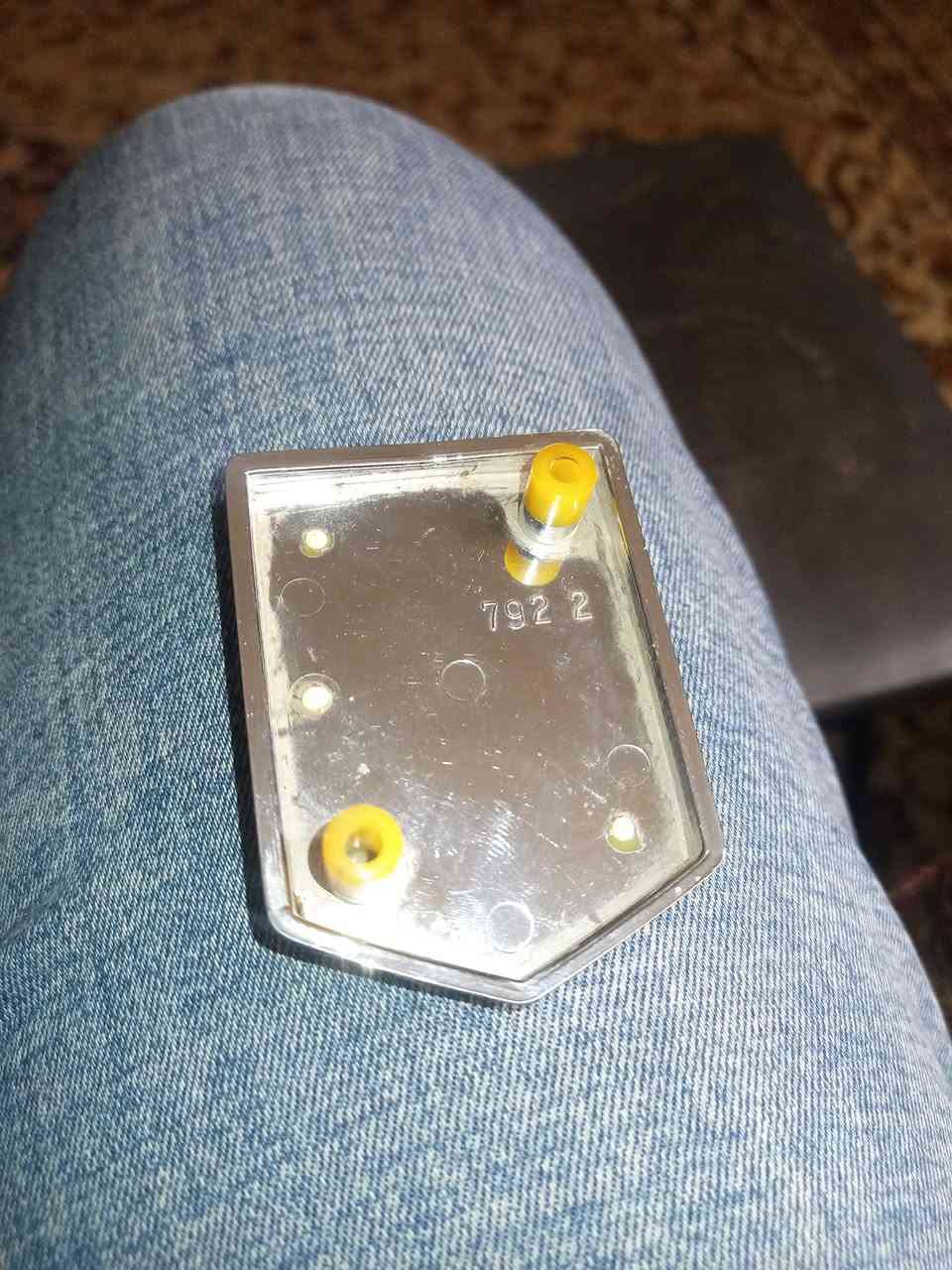 تاج شباك كراون 81اصلي ممستخدم للبيع السعر 100الف 

***********حسين البياتي
