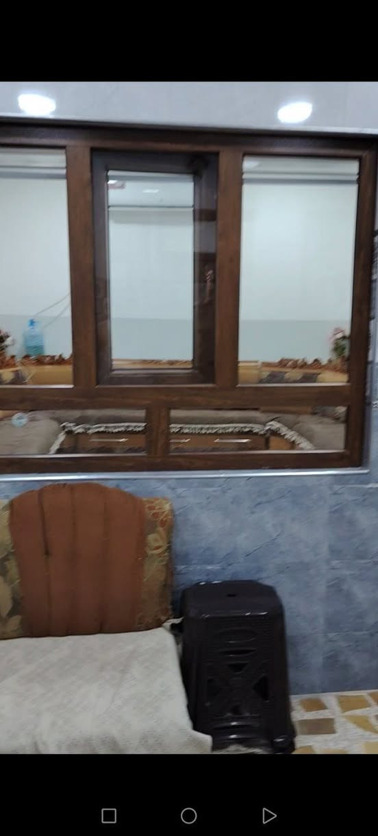 البيت للبيع رأس الجاده خالف بطاقة الخضره سند طابو ٣غرف نوم المساحه ٧٠ متر الاستفسار وتساب  *********** ***********
