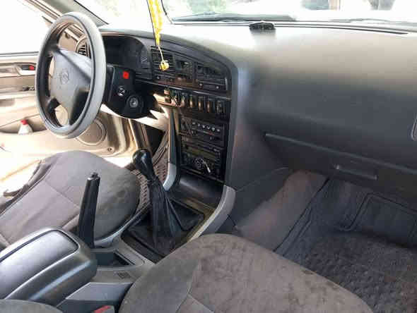 سانك يونك موسو الموديل 2004 
المحرك 6سلندر مرسيدس بلادي . گير عادي . السيارة نظيفة و ما بيها لا دعم و لا تبديل و لا صبغ. 
للمزيد من المعلومات الإتصال على 
***********
***********
