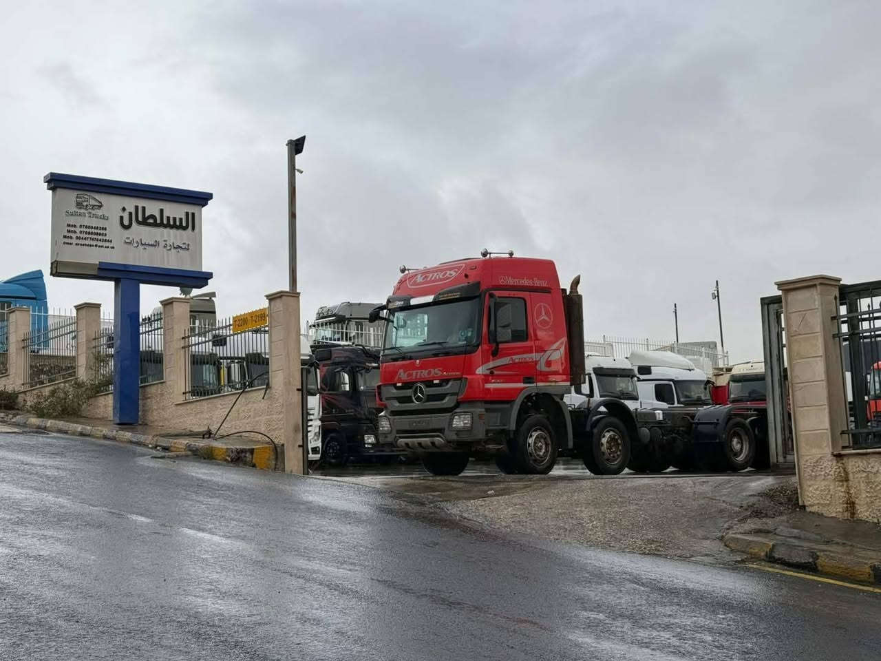 السلام عليكم
اكتروز للبيع موديل ٢٠١٣ مرقمه بصره 

***********
