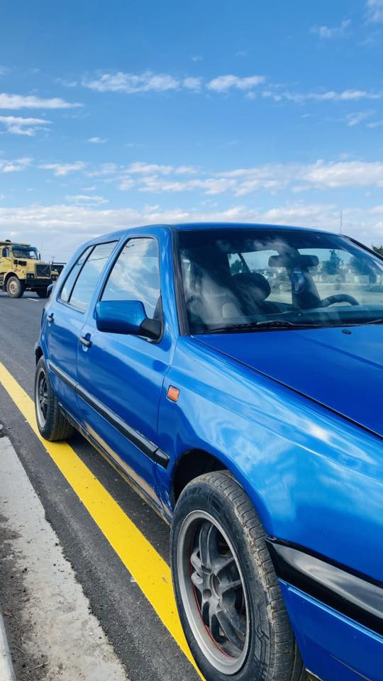 كولف موديل 92  رقم بغداد محرك 1800 كير اوتو 4 نمر 
تحويل مباشر  
تبريد شغال ثلج
كامله من كلشي  بور ستيرن ومشط جديد 
منظومه مي كامله من راديتر وولف و واتربم جديد 
ديلكو و كويل جديد 
حتى عازل حراره ضايف الها 
ارضيه جلد غرفتها حيل نظيفه 
سنتر لك 
كهربائيات ولا جطل 
مصبوغه قبل شهرين ولسه بدون بوليش وعندي صورها قبل الصبغ 
نقصها بس لاستيك ولف تنقص دهن
تراي وين ماجان 
45 وبيها مجال او مراوس ب بيكب 
*********** مكاني بابل الاسكندريه
