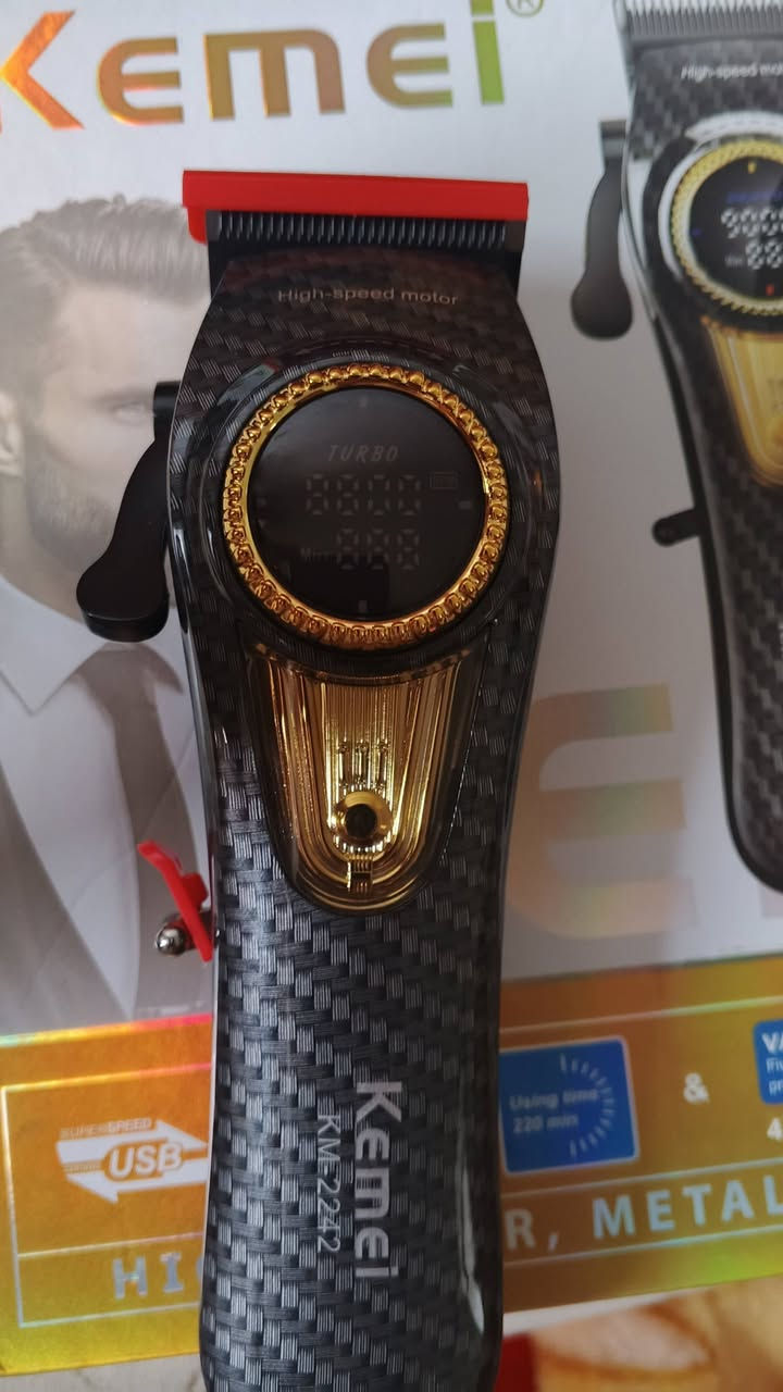 السلام عليكم
ماكنه حلاقه من ماركة كيمي الاصليه شرط  تحكم شاشة 

اخر اصدار كاربون فايبر  موديل 2242

حجم البطارية 4500ملي امبير 

اعلى سعر ابيع

***********
