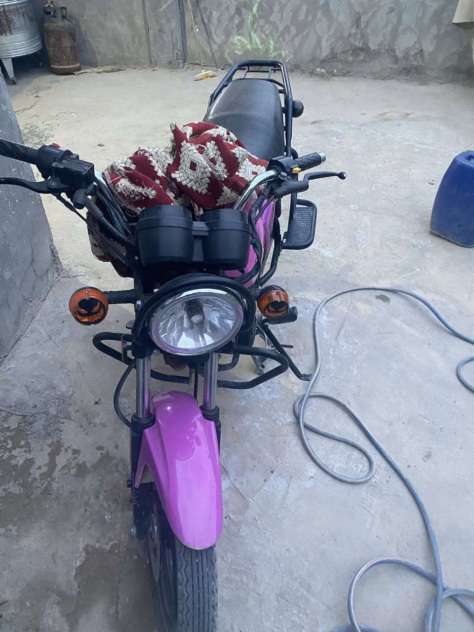 سلا عليكم شباب دراجه دايون نفخ البيع الله شاهدماطلع بيهه مكفول 
وراق اصولي السعر 2و100وبيهه مجال 

‭٠٧٨٤ ٦٢٠ ٣٥١٠‬
