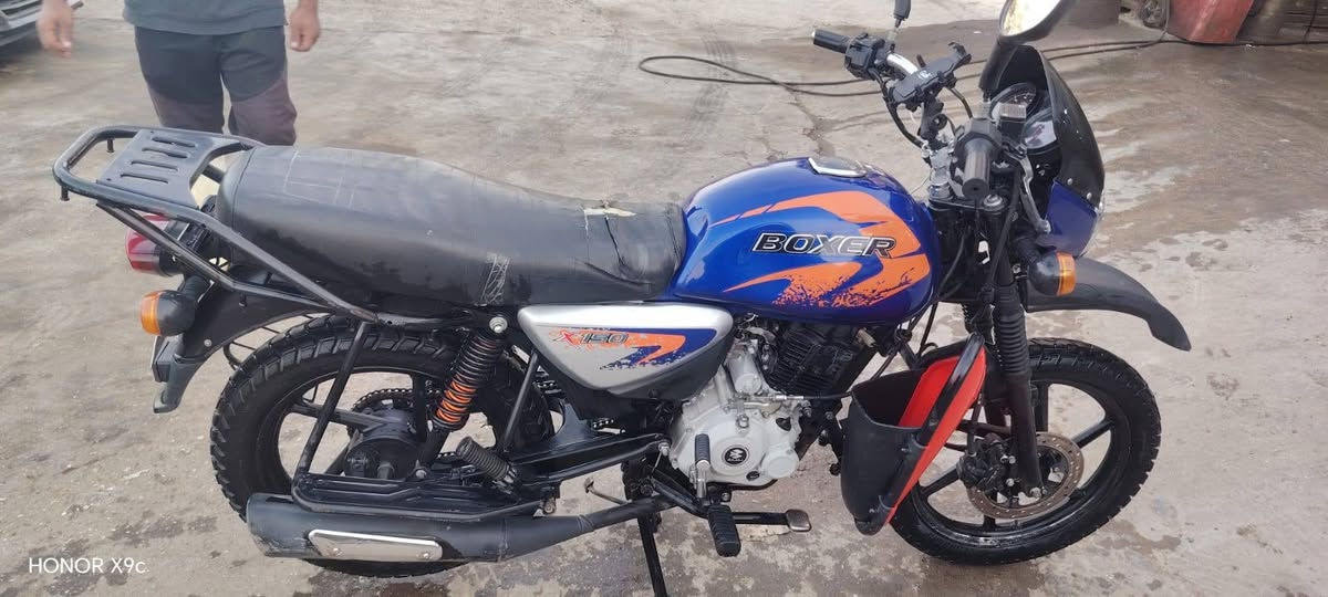 سلام عليكم من رخصت الادمن بوكسر جبلي موديل٢٠٢٣دراجه مرقمه وباسمي والتح يل بائي يوم تريد دراجه نضيفه للستفسار ادخل عله هاذ الرقم مكلف بل نشر(***********)
