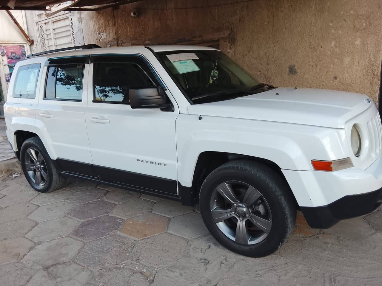 السلام عليكم

جيب باتريوت للبيع مديل 2014
مكينه 2400
فول موصفات مكان  العماره 
***********
