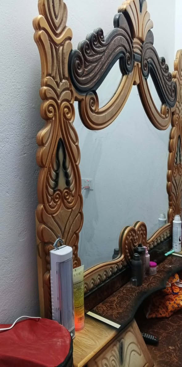 غرفة اخشاب جدا جدا نظيفه سعرها ٣٥٠ وبيها مجال قليل الشراي مكاني بل حمزه شراي خاص


**إذا كنت صاحب هذا الإعلان وتريد حذفه لأي سبب، رجاءا أرسل رسالة إلى الدعم الفني**