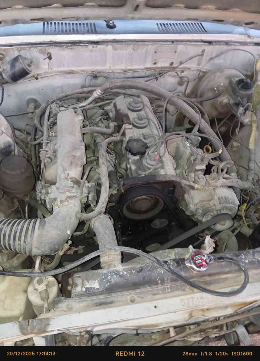 السلام عليكم كرونه البيع 1981 مكينه وكير ونجي 4 سلندر كربلائي سياره جاهزه السعر 25 وبيه مجال المكان كوفه ***********
