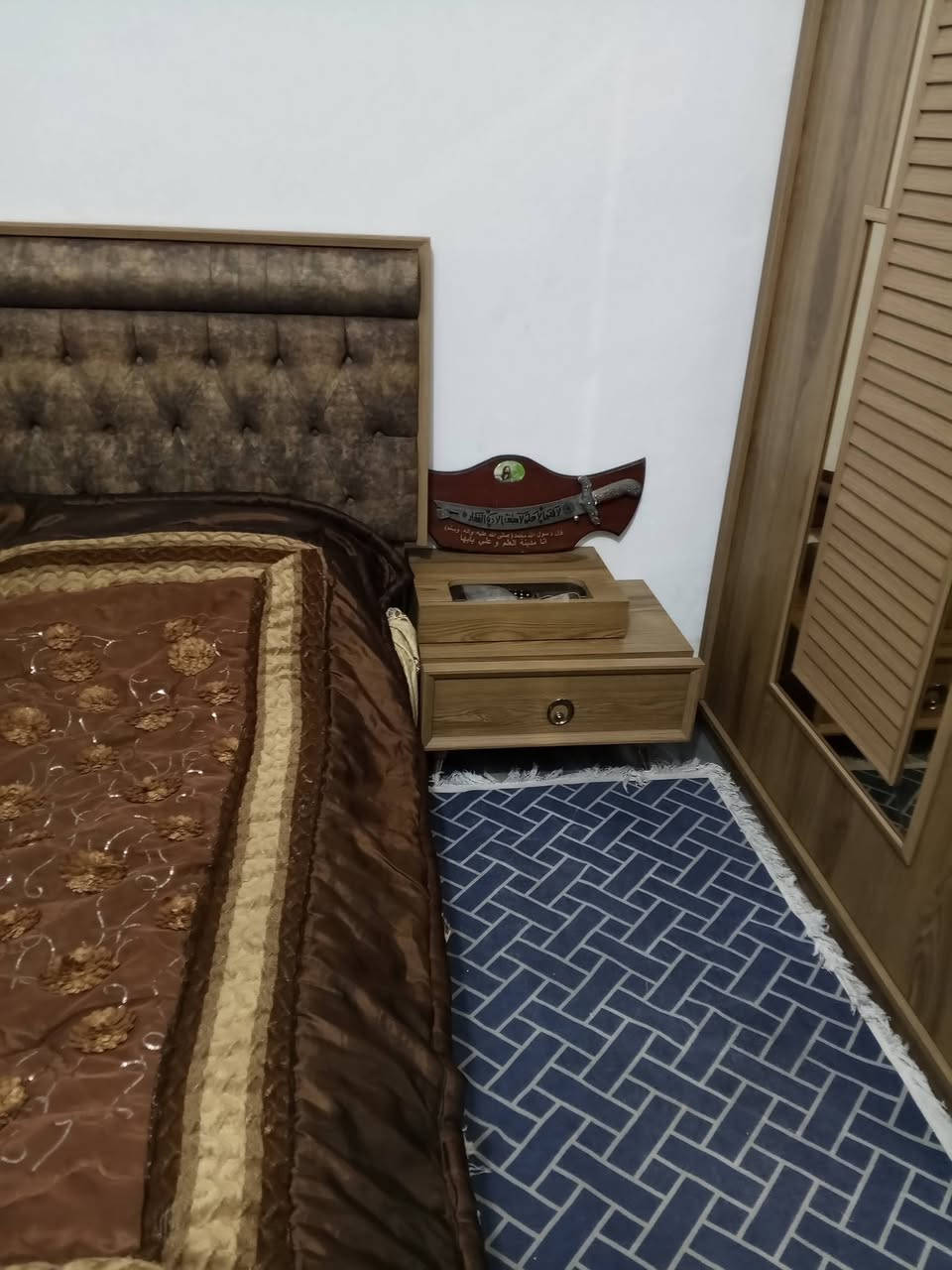 للبيع بغداد الغزاليه نضافه 90%سعر1000000بيه مجال هاتف***********
