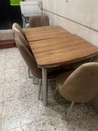 ميز سفرة • حي تونس