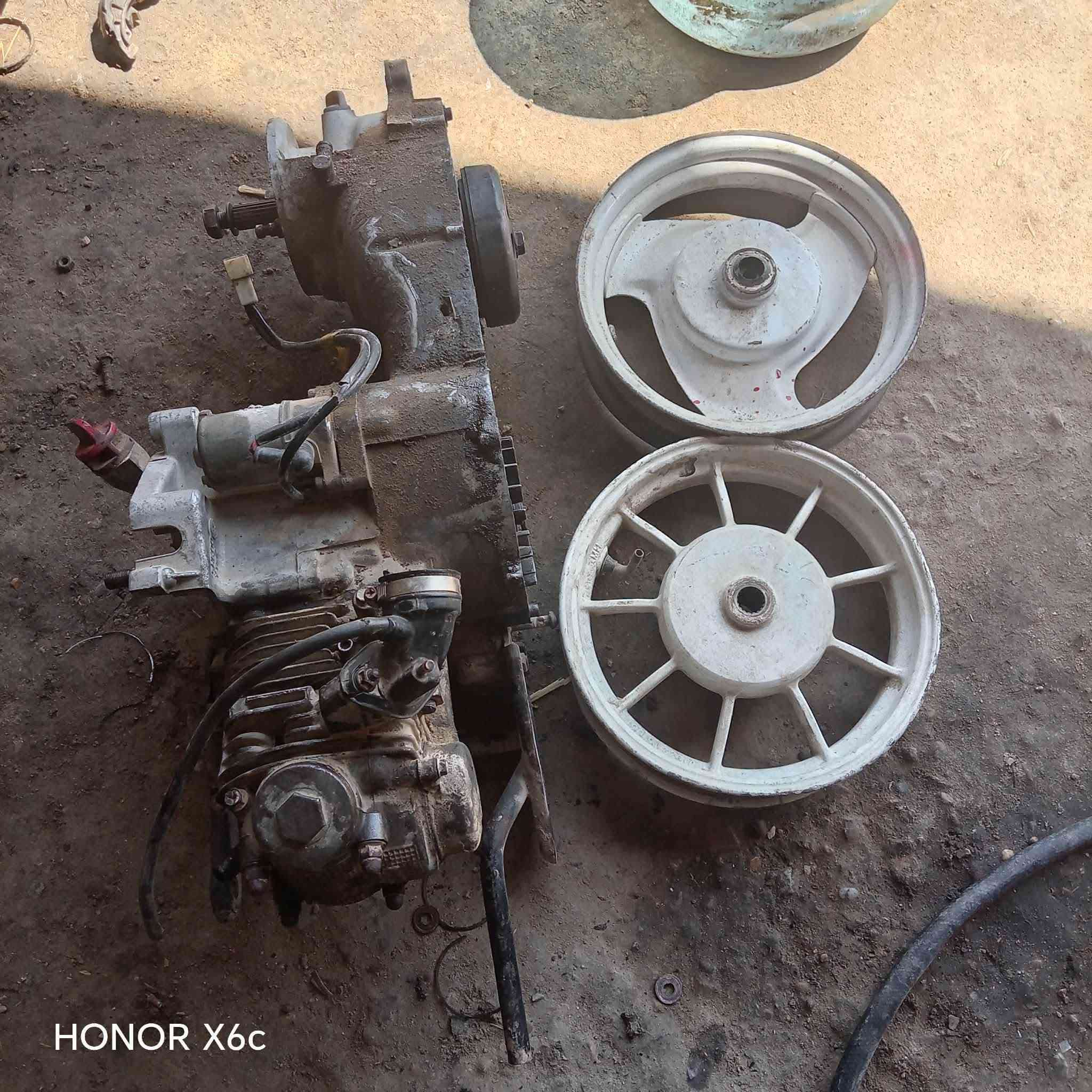 عمي سلام عليكم غراض دراجه ماكس وياله 2 ومكينه ماكس كايمه سعر خاص 
حسن سماوي  يمه الشرايه 👍🏻


**إذا كنت صاحب هذا الإعلان وتريد حذفه لأي سبب، رجاءا أرسل رسالة إلى الدعم الفني**