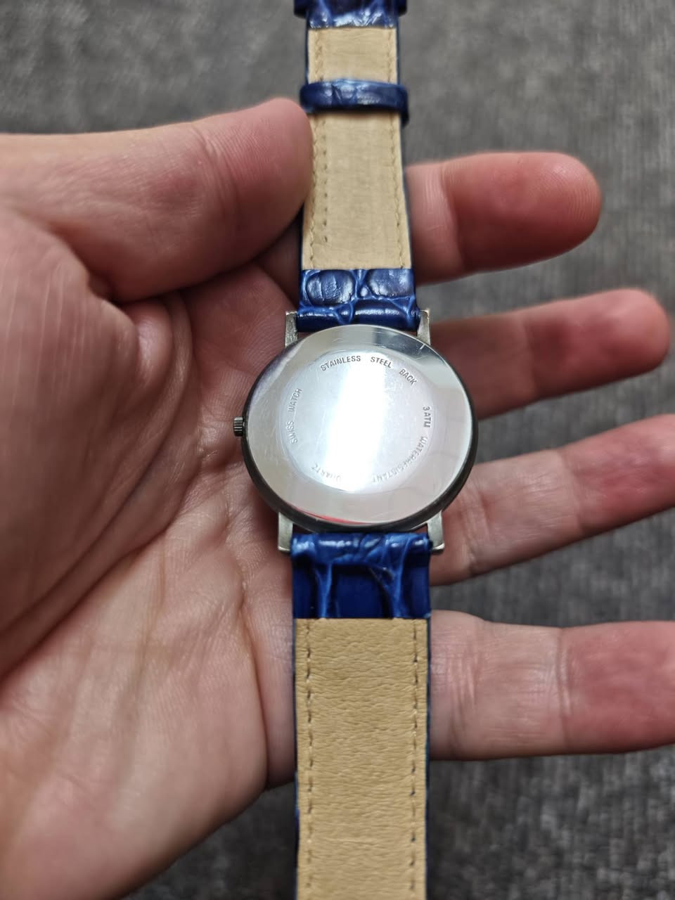 سلام علیکم. 
ساعە سویسری اصلی للبیع. باتری. مكینه عملاق 16 حجر. سنتر ثوانی منفصل. قطر رسمی ناعم 34. سعر 60 الف.


**إذا كنت صاحب هذا الإعلان وتريد حذفه لأي سبب، رجاءا أرسل رسالة إلى الدعم الفني**