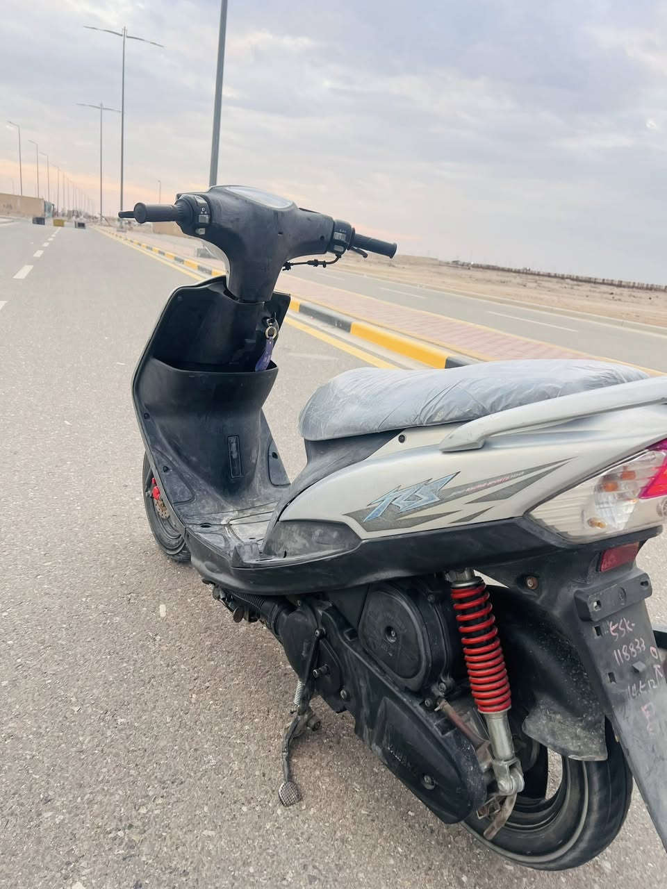 سلام عليكم دراجه ماكس عدله كفاله عاما برغي مامفتواح كفرات ختم واحد ويالمحرك المحرك دراجه رمبه صايرله شهر من نازله مكاتبه موجوده النعنوان بصرة سفوان وسعر خاص ***********
