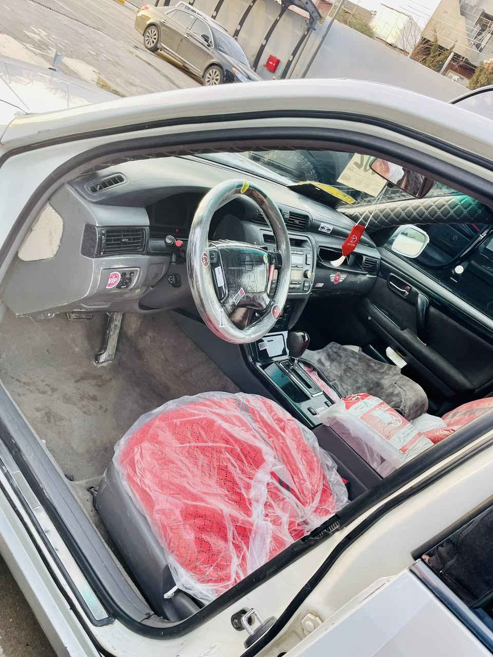 مەلیکە بڕاوە 2001

دو دوگمە مەکینە D4175
سوکان کارەبا 
ئاوینە کارەبا
یک کوشن کارەبا
دەشبڵ نەجەف ناو بۆر
پیش و دوا عادی
تەبرید سارد و گەرم و تەجیل و سماعە دەرەجە یەک
چوار تایە و ویلی تازە
پیش و دوای تازە
گێڕ و مەکینە و ئەکسلی بەشەرت چرکەی تیا نیە

بەشەرتی ئەوەی بەقەد سەنیەک بەنزین ئەخوات👍❤️

دەعم و لیدراو چاڵو و چۆڵ و شوختی نیەهەیکەلی دەعامی پیشەوەی نەبێت
کامل جایزە و لێدە و لێخورە مشتەری نیت سەرم مەیەشینە 
توخوا 

سعر ۳٦ ومەجال
شوین سلێمانی
***********
