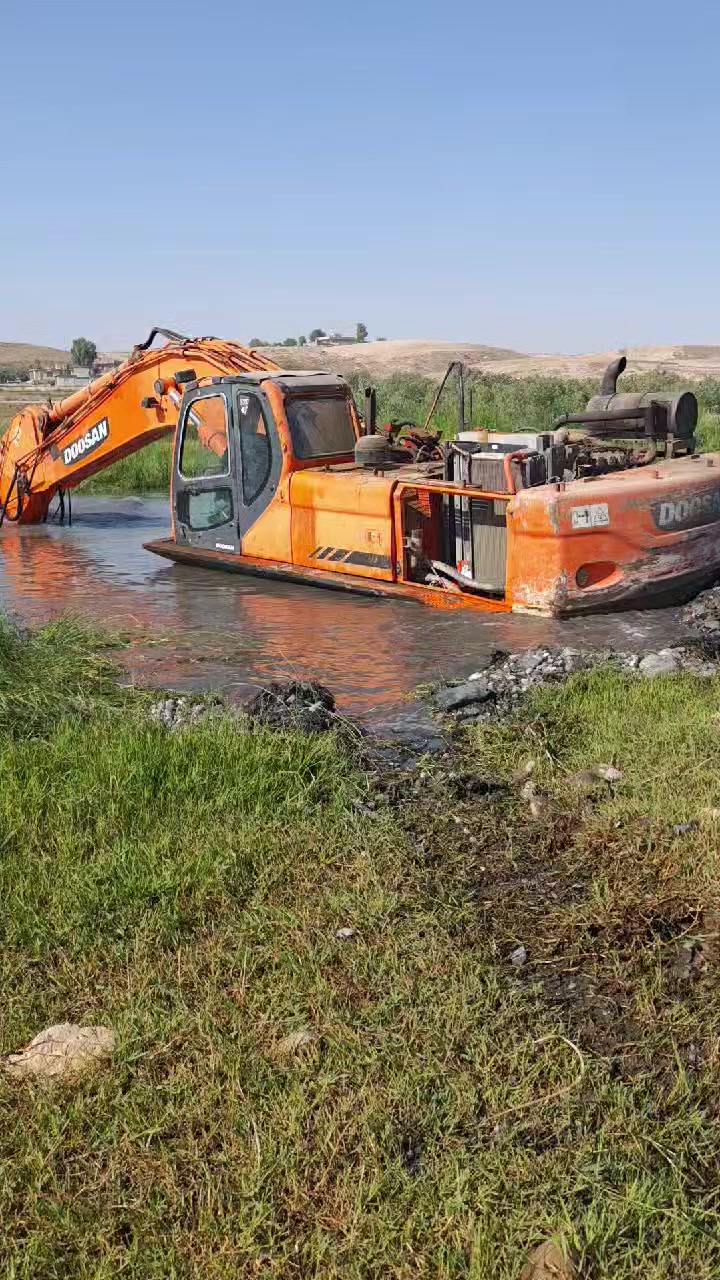 حفاره دوسان موديل 2006 حجم 420 رقم
شرط مكفوله كفاله عامه
***********
