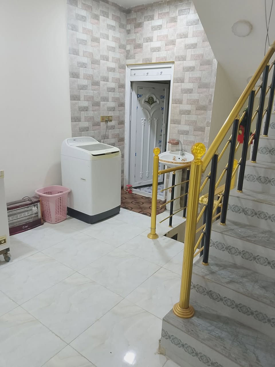 البيت للبيع طابو صرف 100 متر مربع 10في 10 طابقين حي الجامعه شارع 20 قرب مدرسة السجى بناء 2023 مطلوب اسكان بناء 4 غرف نوم استقبال مطبخ صاله عدد 2 صحيات داخل وخارج سعر على واتساب فقط ***********
