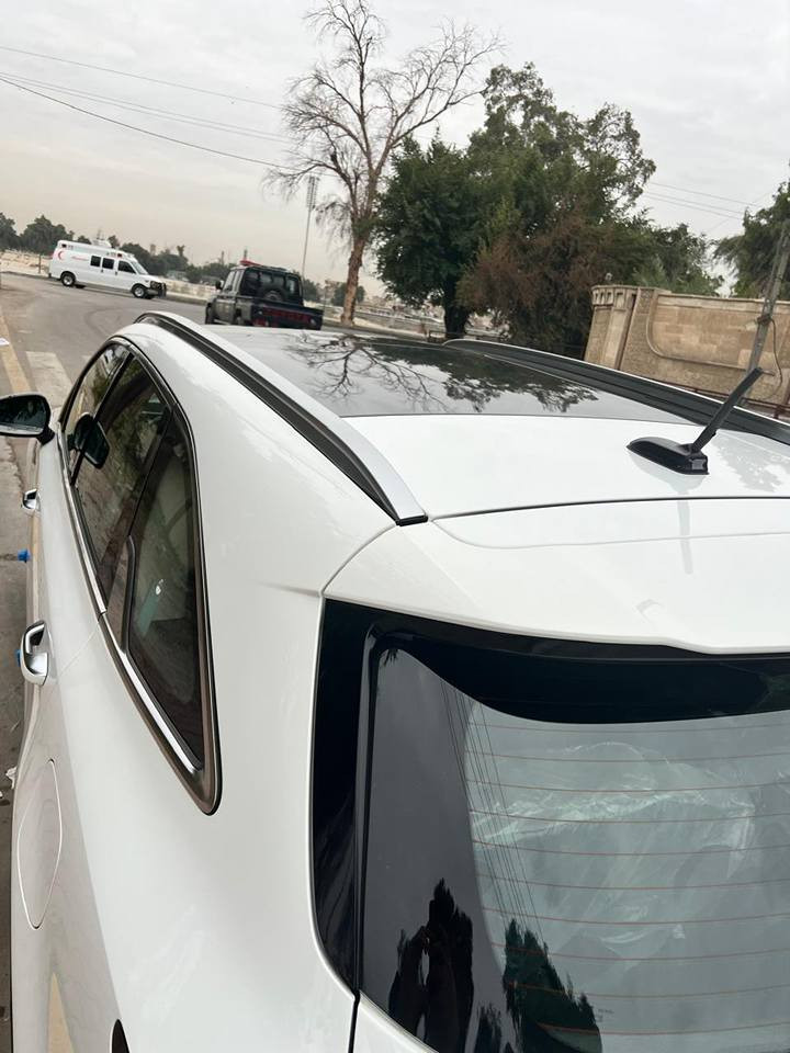 سورينتو 23 2.5L فول مواصفات  فتحه بانوراما 7 راكب مقاعد كهرباء صندوق كهرباء تشغيل عن بعد 3 قطع تبريد مكفوله من الصبغ والتبديل فقط بارد قليل كشنات جلد السعر 275 $ وبيها مجال بسيط للاستفسار الاتصال *********** بغداد, العراق
