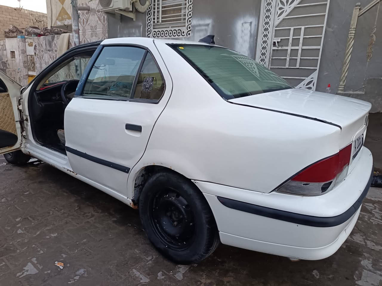 السلام عليكم سمند 2010 سياره بأسمي رقم انكليزي سنويه لل 2030 سياره جاهزه وحلوه بأسمي السعر 30 ورقه وبيه مجال قليل بصره مشراك ***********
