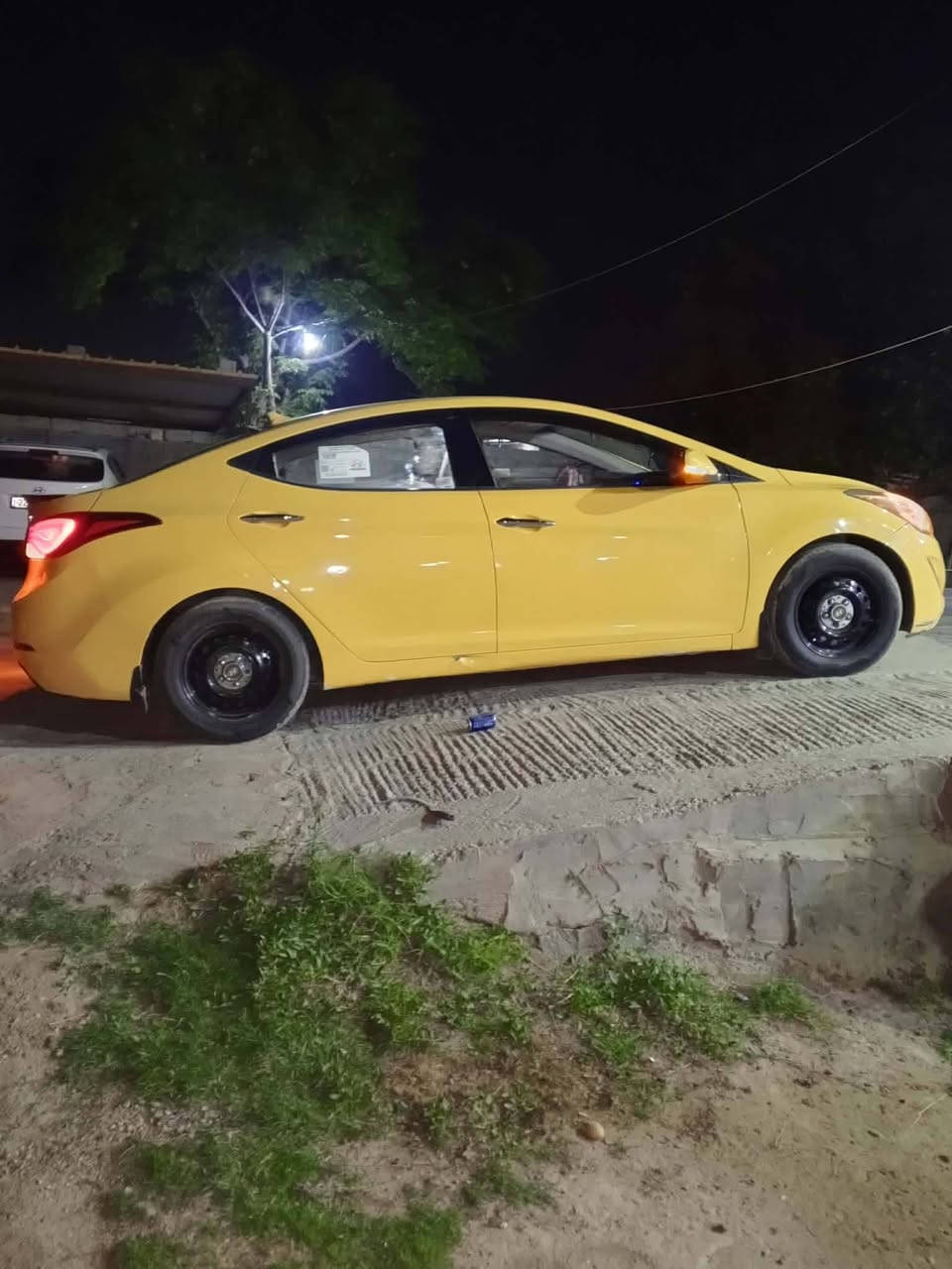 النتره موديل 14 وارد امريكي جاهزه من كلشي بغداد مصفره وسنويه مجدده للتلاثين محرك الف وستميه السعر 93وبيهه مجال مداور ثاني يوم رقم *********** اذا اكو مراوس خصوصي
