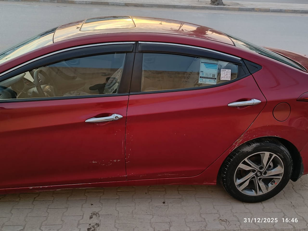 هونداي الانتره 2016 خليجي فول مواصفات ماعدها البصمه ومحرك 1600 كير محرك نضاف سياره بيه صبغ جاملغ الوره والباب وجاملغ كدام مبدل نفس الون وبيه باردات سونار مرفق بل منشور سعره 105 وبيه مجال قليل واي استفسار اتصل على رقم ***********
