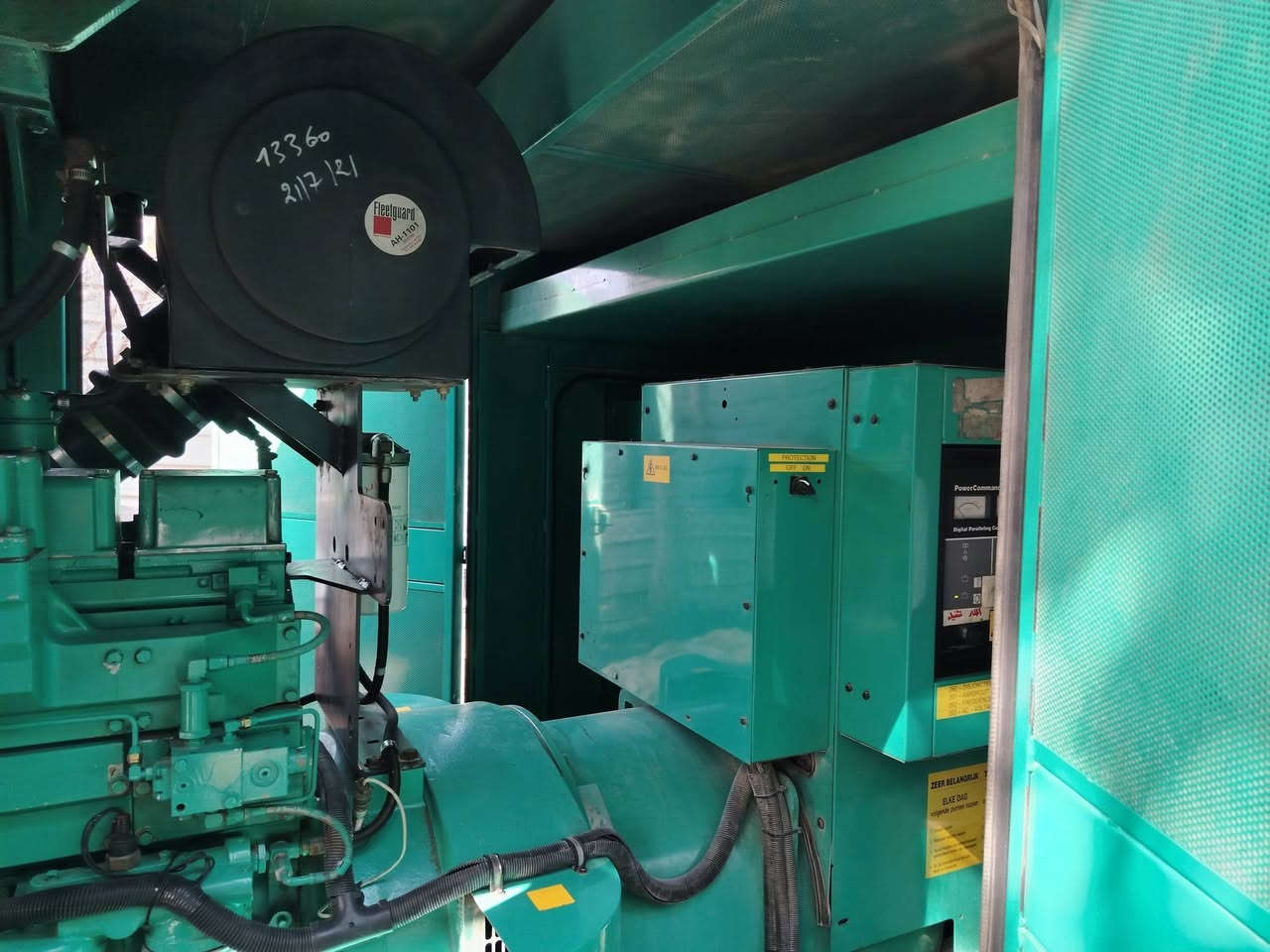 مولدات للبيع كمنز 
كمنز 5.5   v12 دبل سوبر  ٧٠٠ كيفي بيهه خيط تبخير  السعر 225

K19 ٦وربع ستندر فول مواصفات 600 كيفي
السعر ٣٢٥
للاستفسار ***********
