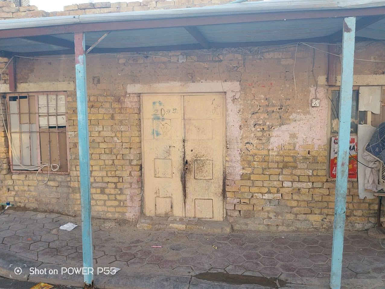 السلام عليكم ورحمة الله وبركاته
دار للبيع بناء قديم بعتاره قطعه
المساحة 200 م
الموقع دور العمال شارع الوسط عرض الشارع 10م
***********
