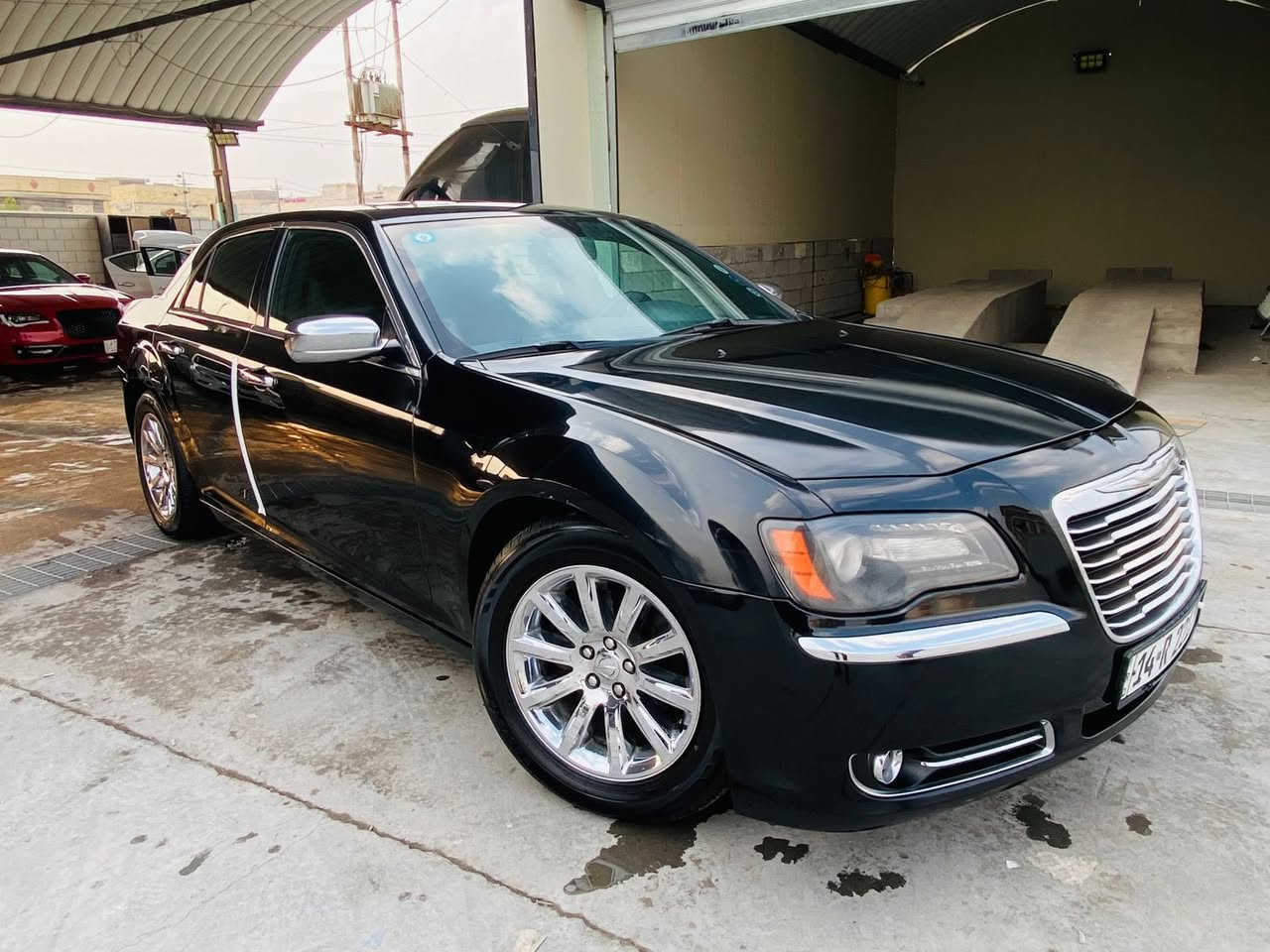 السلام عليكم
- كرايسلر  اوباما 300 s
-موديل : 2013مرقم بصره جديد
ماشيه 160 مامشتغله خط 
مكفوله من الضربه بيها جاملغ الامامي صبغ فقط
اللون :  اسود 
المواصفات :  S فول واحد ع واحد 
- 6 سلندر محرك 3.6L
- حساسات اماميه وخلفيه 
- شفتات  
-كشنات جلد بلادي مع شعار S ( لون اسود  ) 
- 2 قطع تبريد
-بصمه تشغيل عن بعد 
-سايد بريك ميكانيكي
- سقف بانوراما
-نظام تحديد مسار 
- رادار جانبي
- مصابيح اماميه زنون مع بلوجكتر LED
- شاشة كبيرة مع نظام ملاحة
- تحكمات ستيرن 
- تحديد مسار
- سستم صوت مع دمام خلفي 
- تدفئة ستيرن
- ⁠نظام ترحيب 
- دخول ذكي بصمة 
 تدفئة مقاعد
السعر 178
مكان مركز البصره
***********
