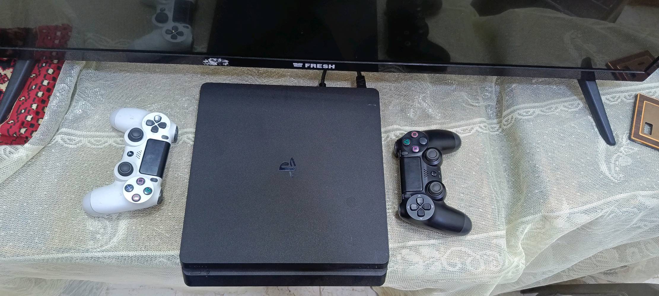 للمراوس أو بيع بلي ستيشن 4 نظام 12.52 الجهاز لوك ستيكر شرط لا مفتوح ولا مصلح بي 3 العاب gta5 و اساسن كريد فالهالا وبيس25 المكان ديالى 