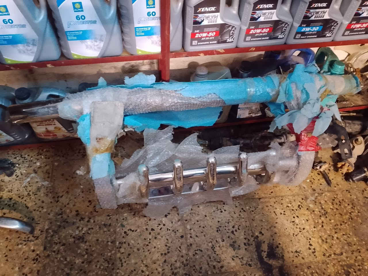 السلام عليكم متواجد اغراض كيا لزكات مال 2000 سبايدر كصا مال بجم طير مال بجم ربل صفحة طخم كامل نضيف درع امامي سلم خلفي لايتات بك لايت السعر اتصل وادلل *********** /***********
