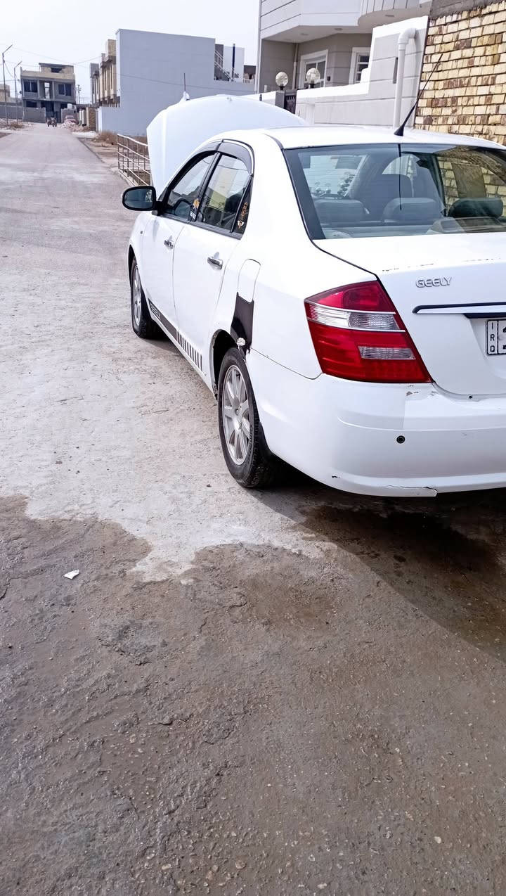 سلام عليكم جيلي موبل موديل 2013رقم بغداد إنكليزي بسمي مكينه كير خير من الله تبريد شغال سعر 55اوبيه مجال المكان ‏‪0782 615 4591‬‏
