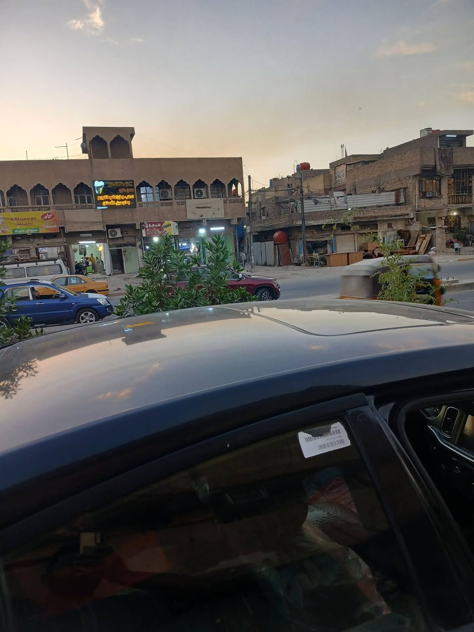 السلام عليكم سياره كفاله عامه بس بارد سونار بيه مكينه جديده ستوني شاده صدر أمامي جديد تخم تاير جديد سياره فول مواصفات فتحه سياره خليجيه  مديل ٢٠١٣ رقم بغداد السعر (153) بيه مجال قليل مكاني بغداد ما متواجد علفيس فقط رقم {***********}
