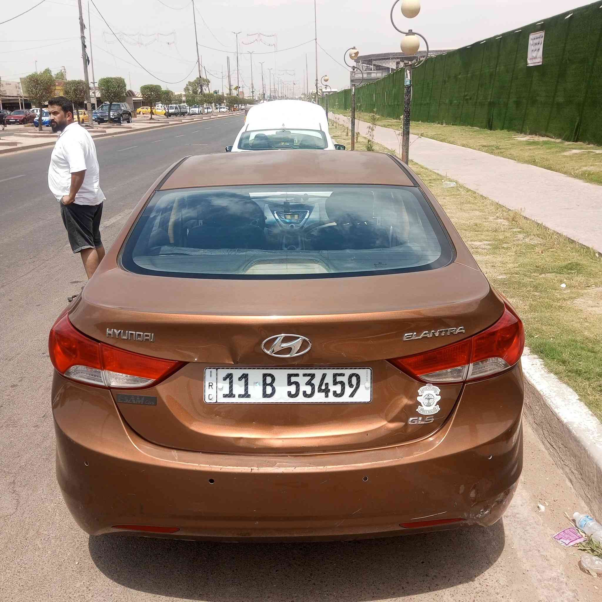 السلام عليكم 
النترا موديل 2012 وارد خليجي 
Gls
1800cc
كير ومحرك مكفول لا تبخير ولا تنقيص 
تدفئه تبريد ثلج 🥶
صدر أمامي جديد عام+ دبلات 
تخم تاير ياباني جديد 
نقصها فقط صدر خلفي ما عدا الدبلات 
لون مميز جوزي غير محدد 
لا صبغ ولا معجون ولا بارد 
اني المالك الثاني من استلام الشركه 
السياره استخدام شخصي مال بيت 
سعرها 105 وبيها مجال
موقعها بغداد الشعب 
***********
***********
موجود فيس واتساب رصيد بكل وقت 
مع تحياتي
